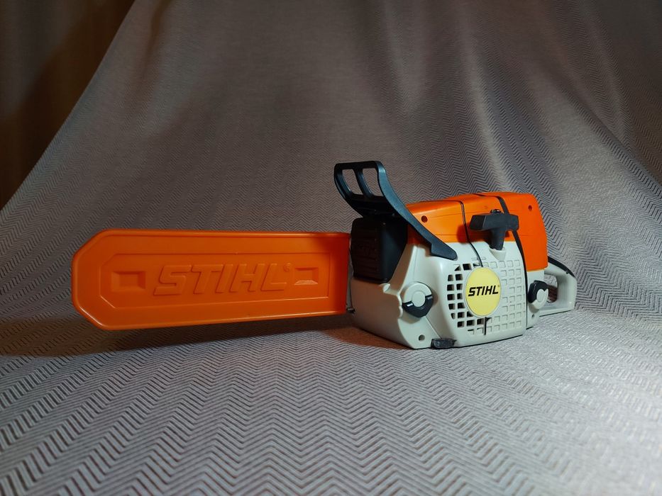 Motosserra de Brinquedo STIHL Antiga – Modelo dos anos 2000 - Artigo de Coleção