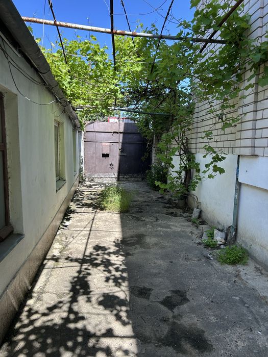 Продаю ДВА дома за ціною ОДНОГО, гараж, вул. 3 воєнна - Купорна