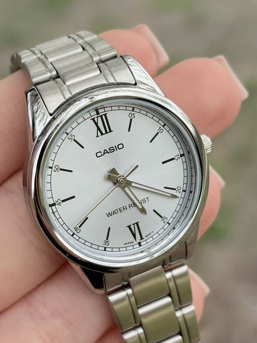 Жіночий годинник Casio LTP-V005D-2B3.
