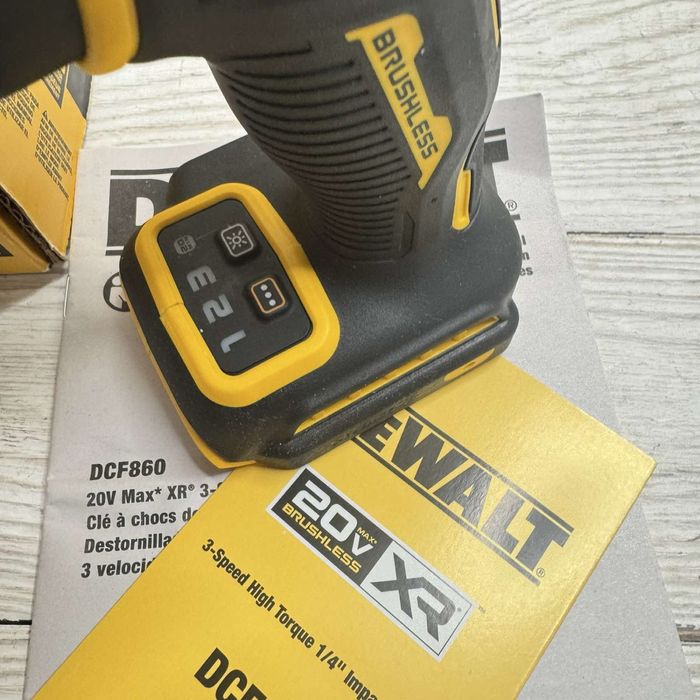 Імпульсний шурупокрут Dewalt DCF860 20V MAX