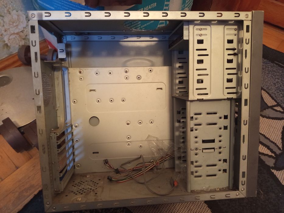 Корпус для комп'ютера