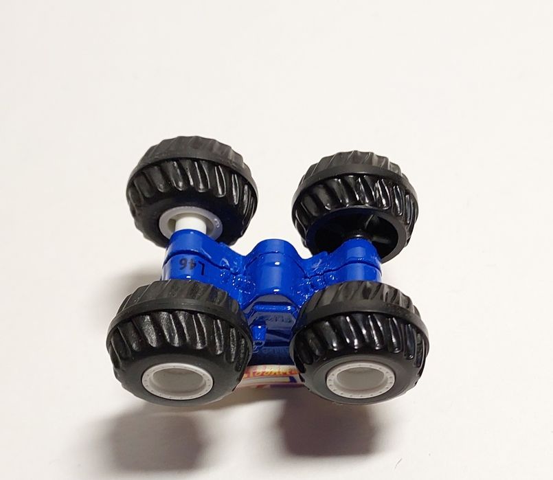 Мини Монстр трак Hot Wheels