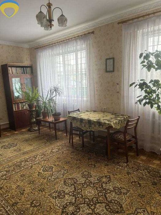 Продаж двоповерхового будинку з ремонтом та меблями! р9