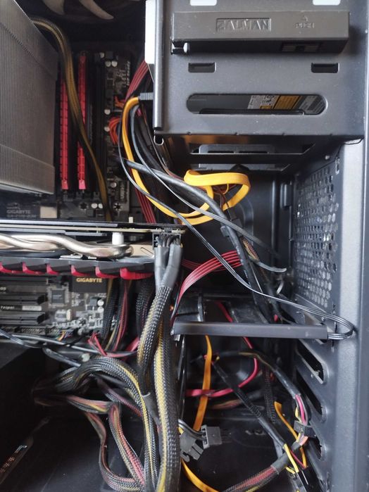 Komputer | GeForce GTX 1060 6GB | i5-7600K | 32 GB RAM | bez dysku