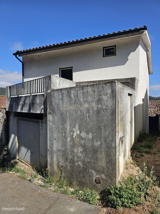 Moradia para Renovação - Palheiros, Coimbra