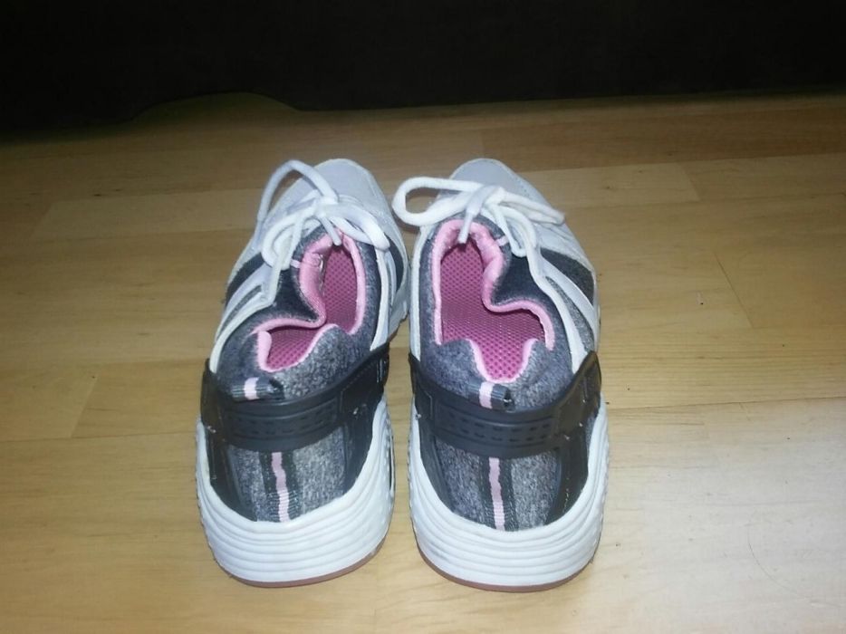 Buty sportowe adidasy do biegania rozmiar 38/ 39 kupione w daichman