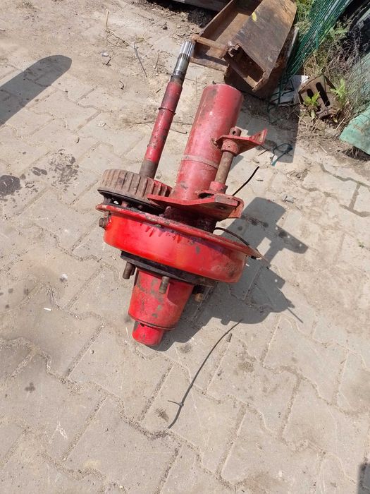 Zwolnica dp kombajnu Mf 187