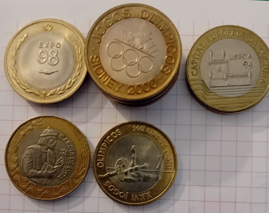 Moedas de 200 Escudos.