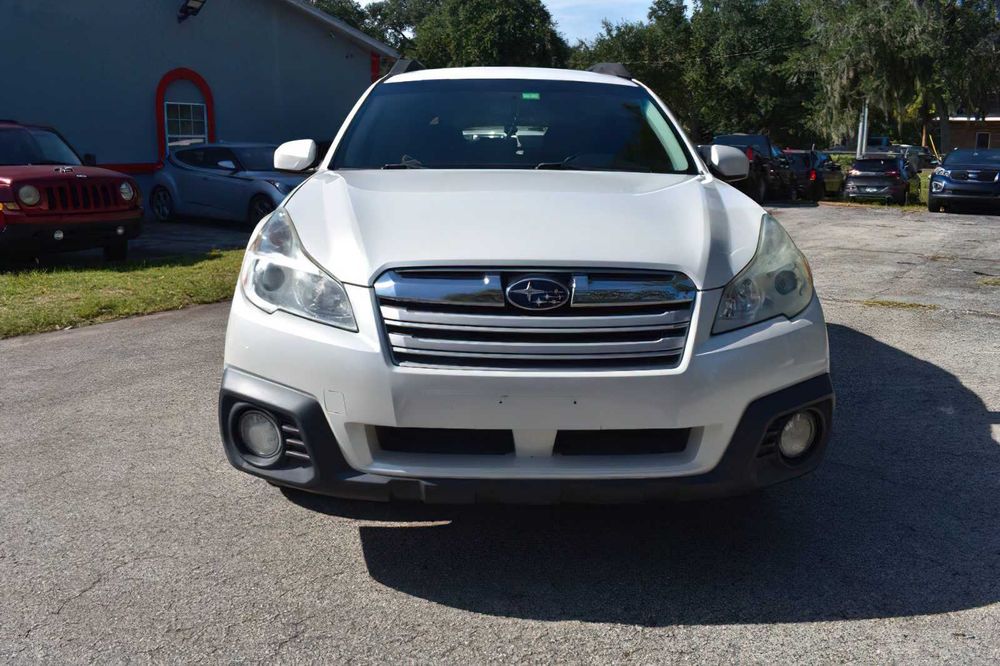 Subaru Outback 2.5i Limited      2013