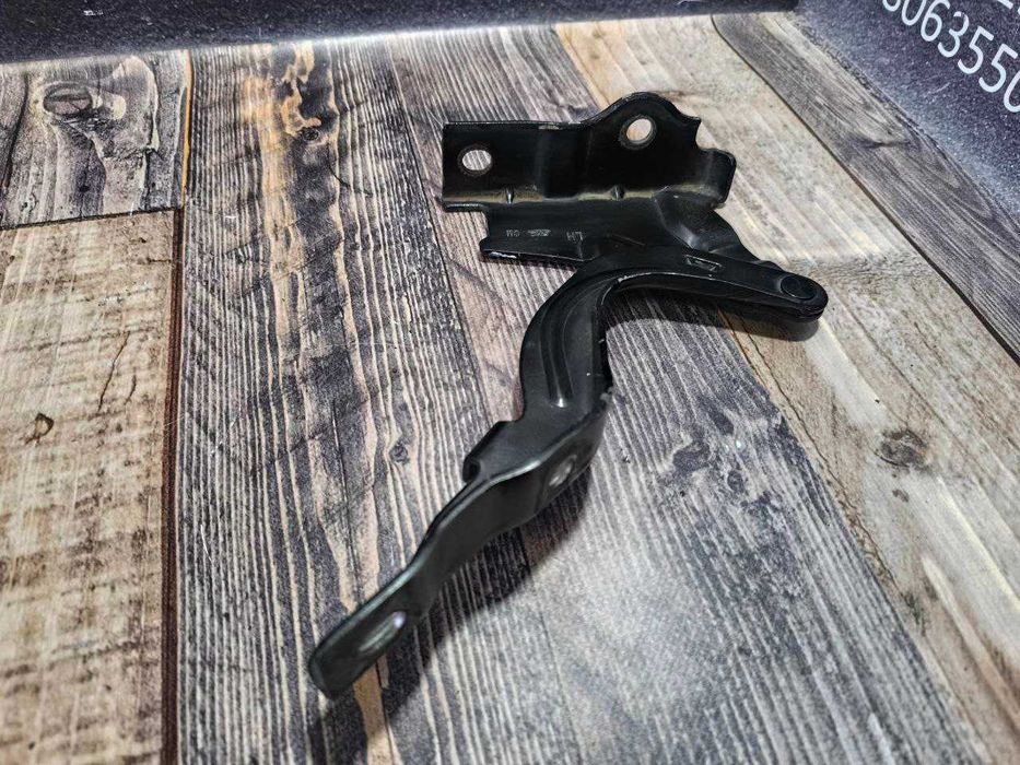 Завіса петля капота ліва сторона Hyundai Santa Fe 2 CM 2006-2012