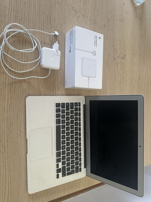MacBook Air 13" (2017) – Comprado Novo em 2018 – Bateria Excelente (289 Ciclos)