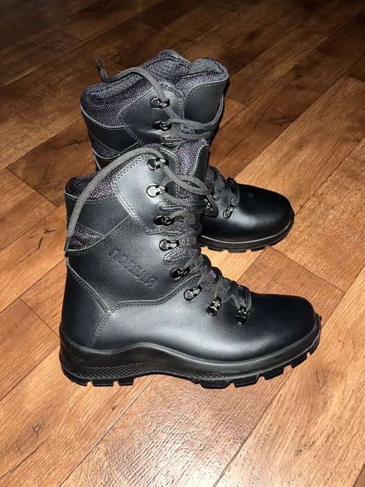 Поліцейське зимове взуття (берці)