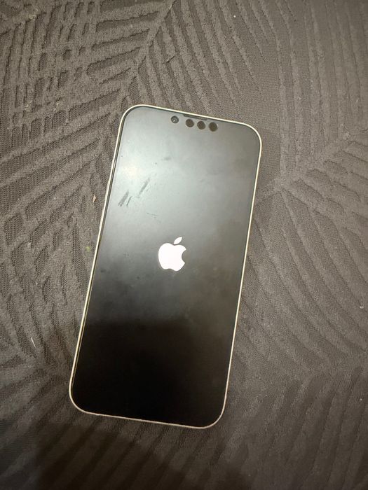iPhone 13 branco