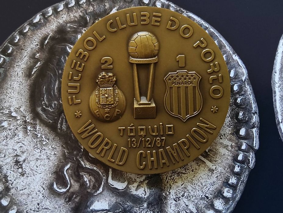 24226#Medalha F C PORTO vencedor Taça Campeões Europeus Tóquio 1987
