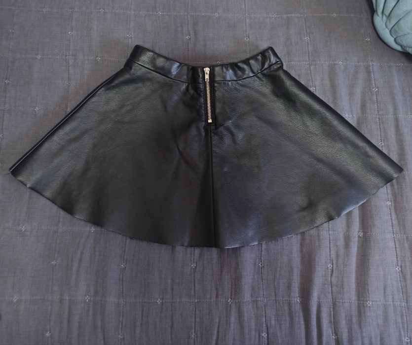 Czarna spódnica skórzana H&M 116