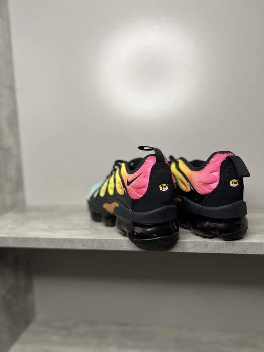 Кросівки Nike Air VaporMax Plus «Rainbow Gradient»