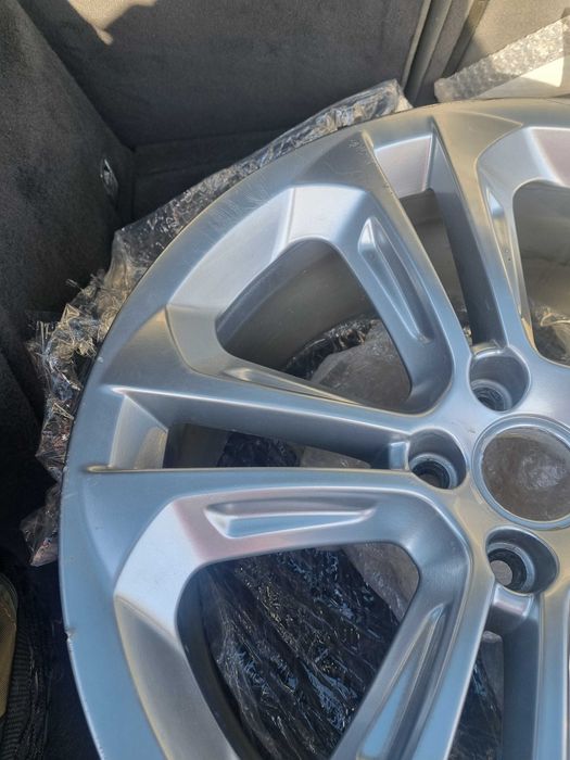 Диск AUDI Q серії 8UO601025AD