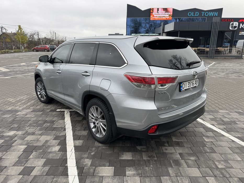 Продам Тойото Хайлендер
