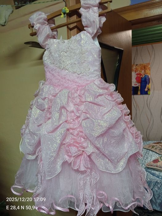 Продам дитячу сукню