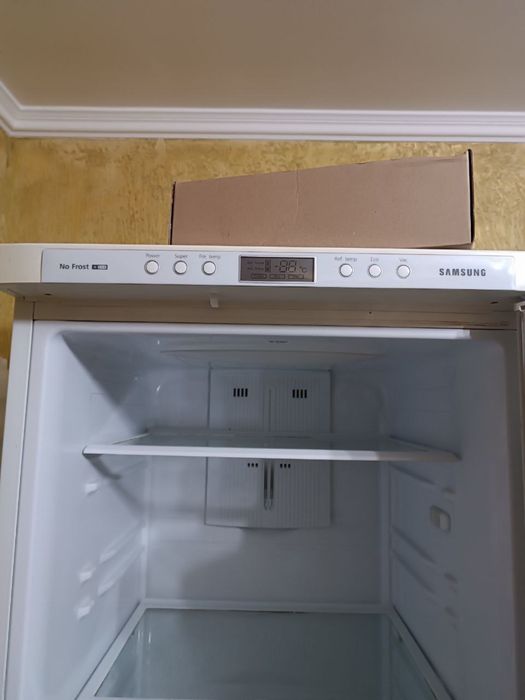 Хододильник Samsung RL39EBSW