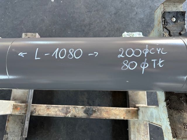 Nowy siłownik hydrauliczny L-1080 MM średnica cylindra 200 mm