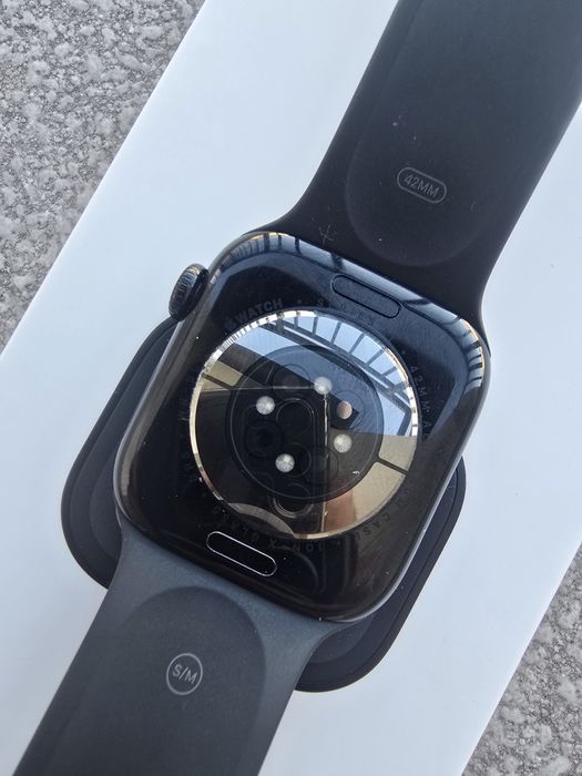 Apple Watch serii 11 42mm