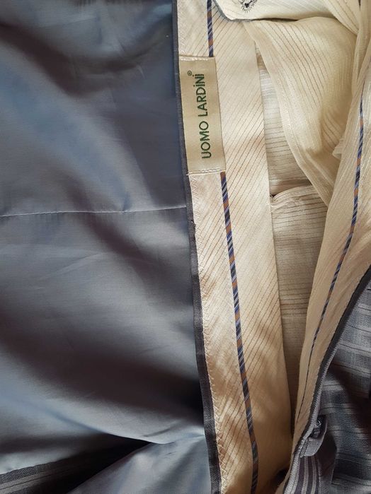 Костюм чоловічий LARDINI ( Італія) на високий зріст 52 розм в полоску