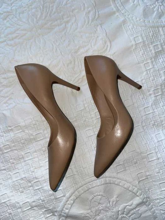 Sapatos de salto Arezzo