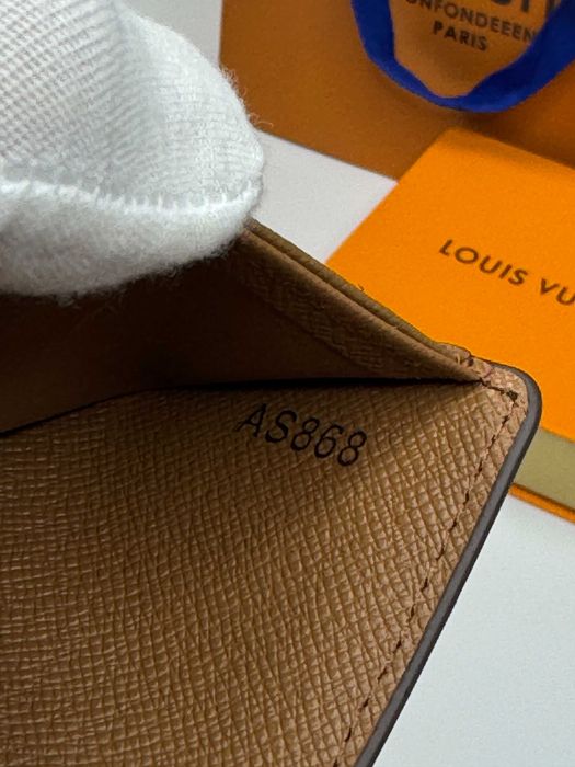 Гаманець LOUIS VUITTON з подарунковим набором луи