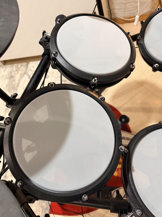 Bateria Alesis Nitro max kit 2025