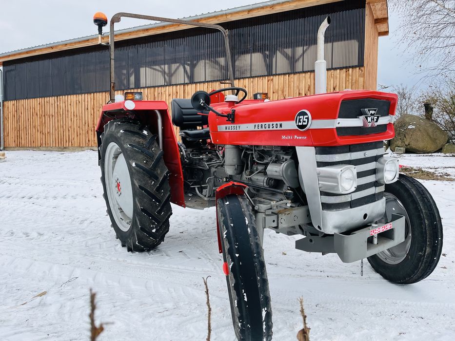 Massey Ferguson 135, 255