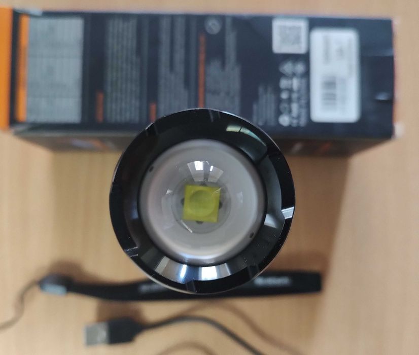 Телескопічний ручний ліхтарик SUPERFIRE L16-T