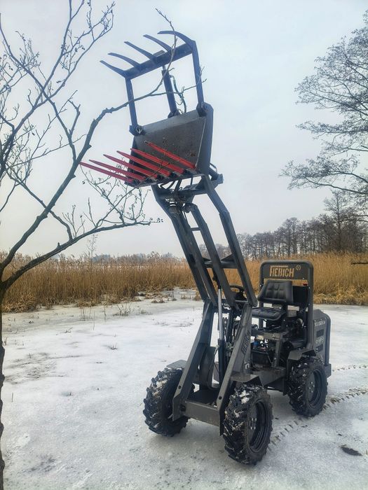 Mini ładowarka do ciasnych pomieszczeń, stajni, malych klatek