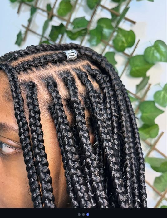 Tranças & Aplicação de Cabelo – Estilo, Qualidade e Confiança