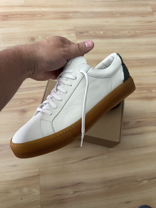 Skórzane trampki BUTÉ – Nowe