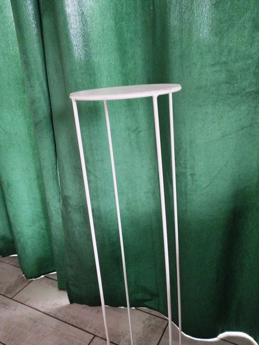 Stojaki na kompozycje  kwiatowe na ślub  białe 80 cm 10 szt