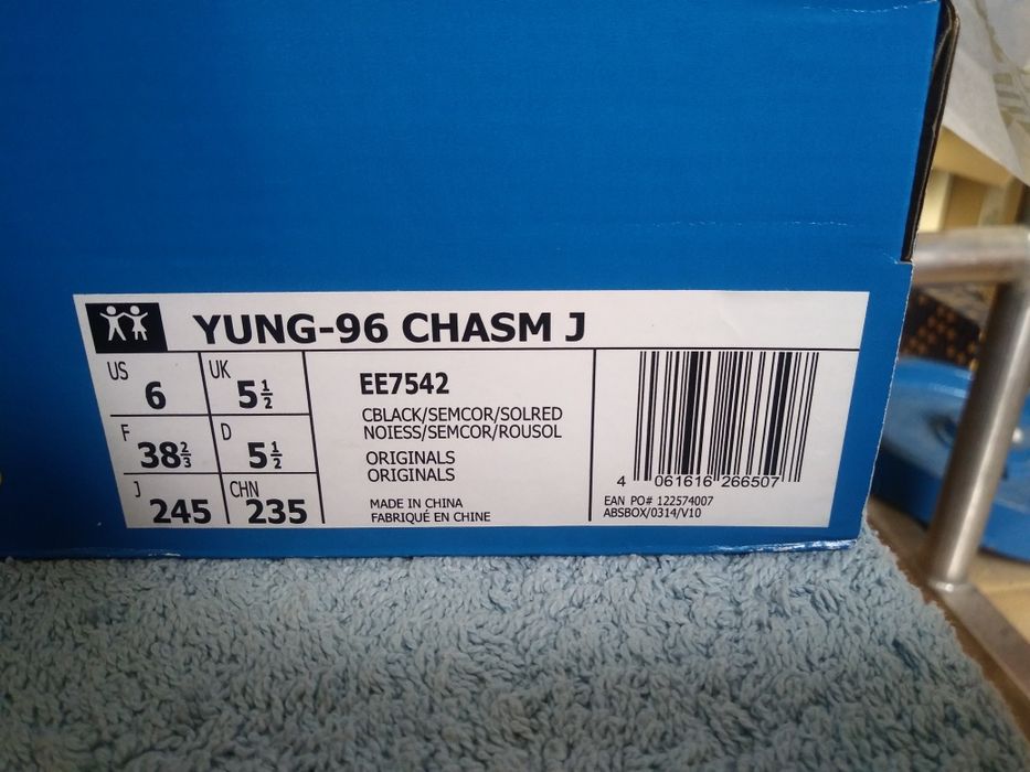 Buty adidas yung-96 chasm rozm.38 2/3(24,5 cm.)