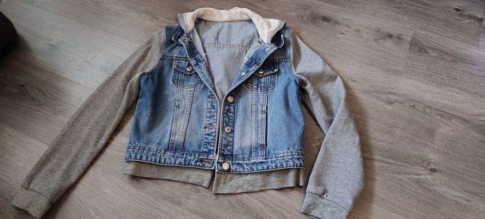 Женская джинсовка с капюшоном