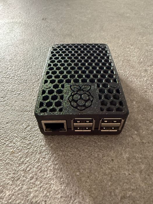 Raspberry Pi 3 Model B + Cartão 64GB