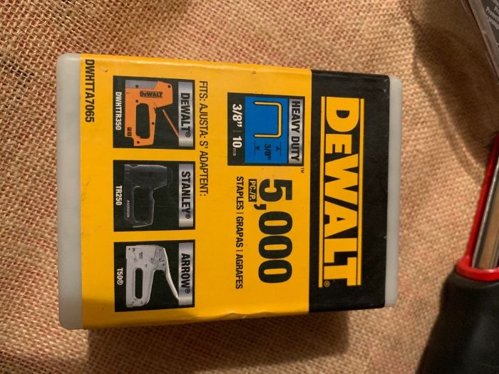 Zszywki do Takera Zszywacza Dewalt. 5000 szt.