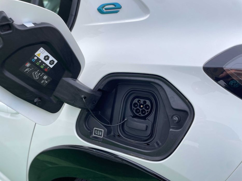 Peugeot e-208 50kWh Elétrico 2022