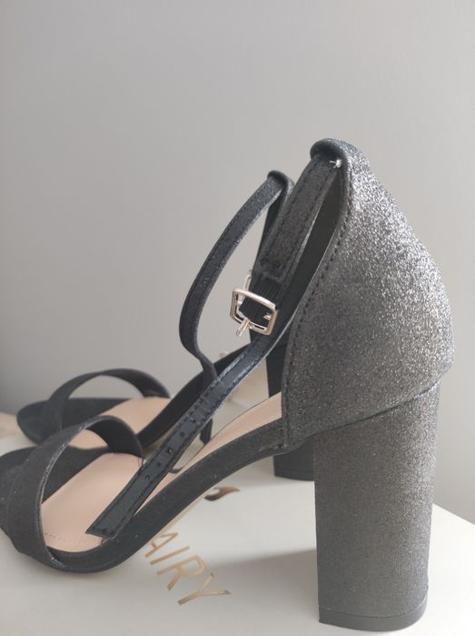 Buty na obcasie !Nowe!