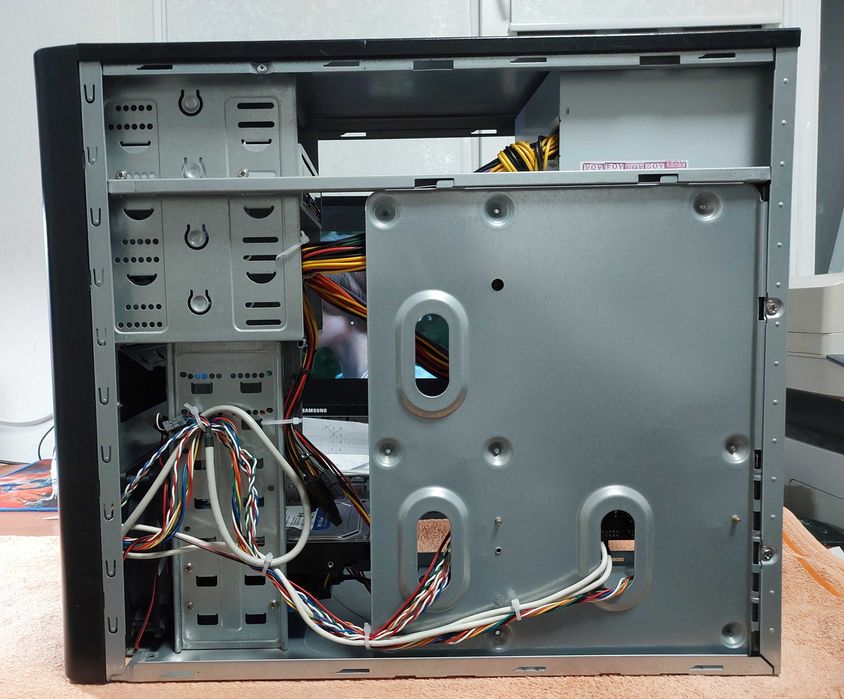 Продам компьютер i3-4330, R7 240 2gb, DDR3 16gb (8х2), SSD120, HDD1TB