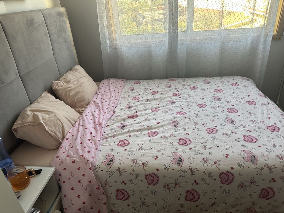 Cama casal (sumier) em excelente estado