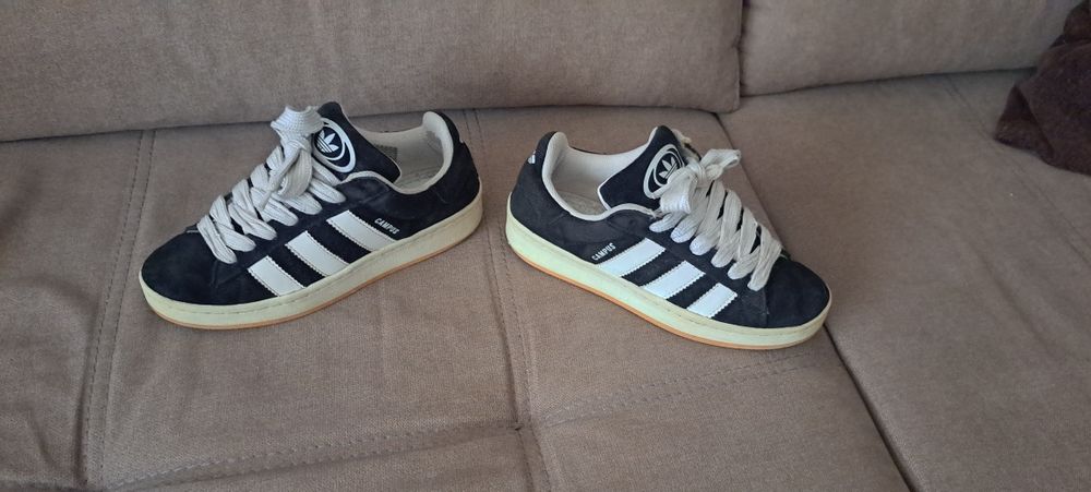 Ténis Adidas Campus pretos tamanho 36