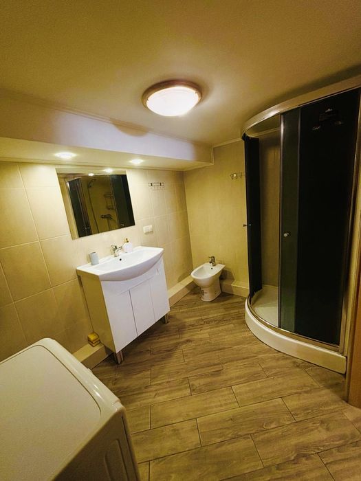 Подобово  новобудова м.Чернігівька ,м.Дарниця,м.Лісова