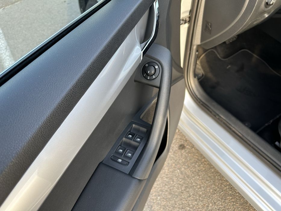 Skoda Octavia 2015 VIN TMBJJ7NE3F0121645 фото оголошення 12 з 22