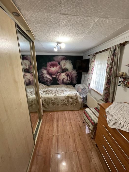 Пропонуємо до продажу капітальну частину будинку для великоі сім"і