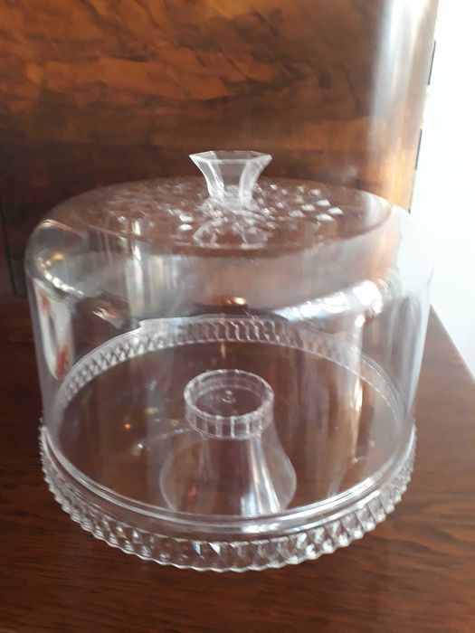 Patera z kloszem na ciasto i owoce