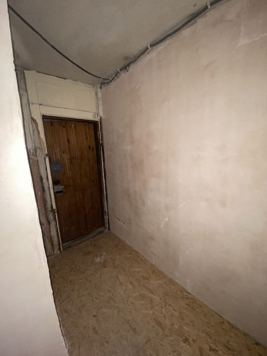 Продается 3 комнатная квартира на Лермонтова .